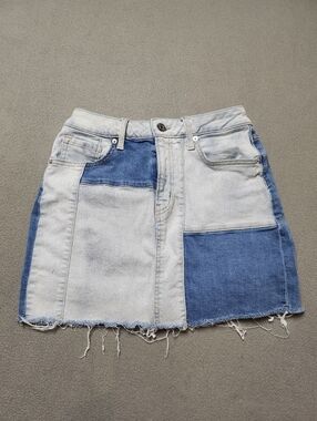 NOBO Two-Tone Patchwork Denim Mini Skirt in Light and Medium Blue Sz 9